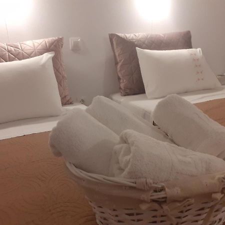 Marili Downstairs Apartments Roda  Luaran gambar