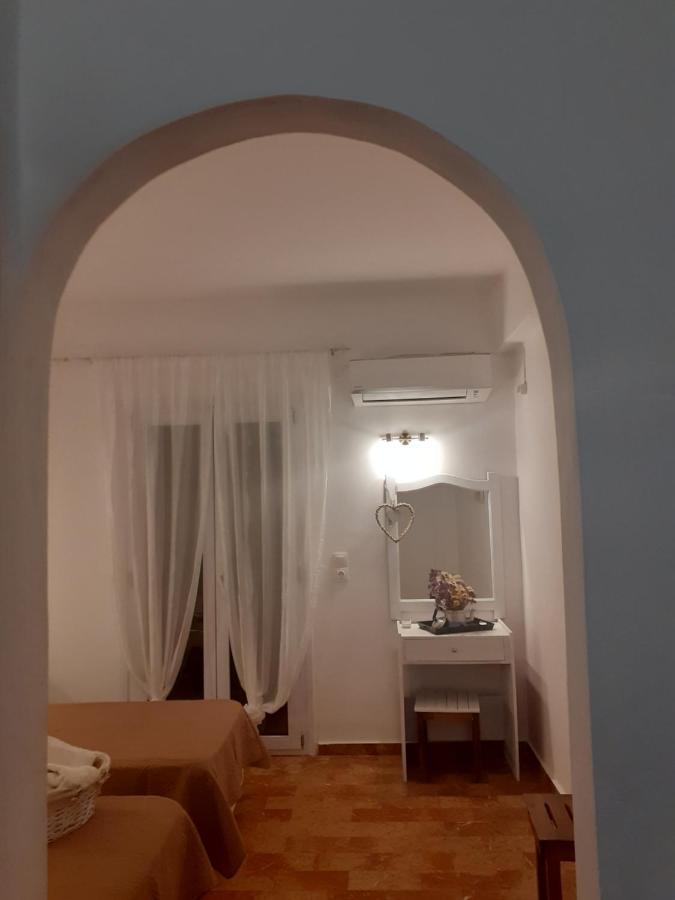 Marili Downstairs Apartments Roda  Luaran gambar