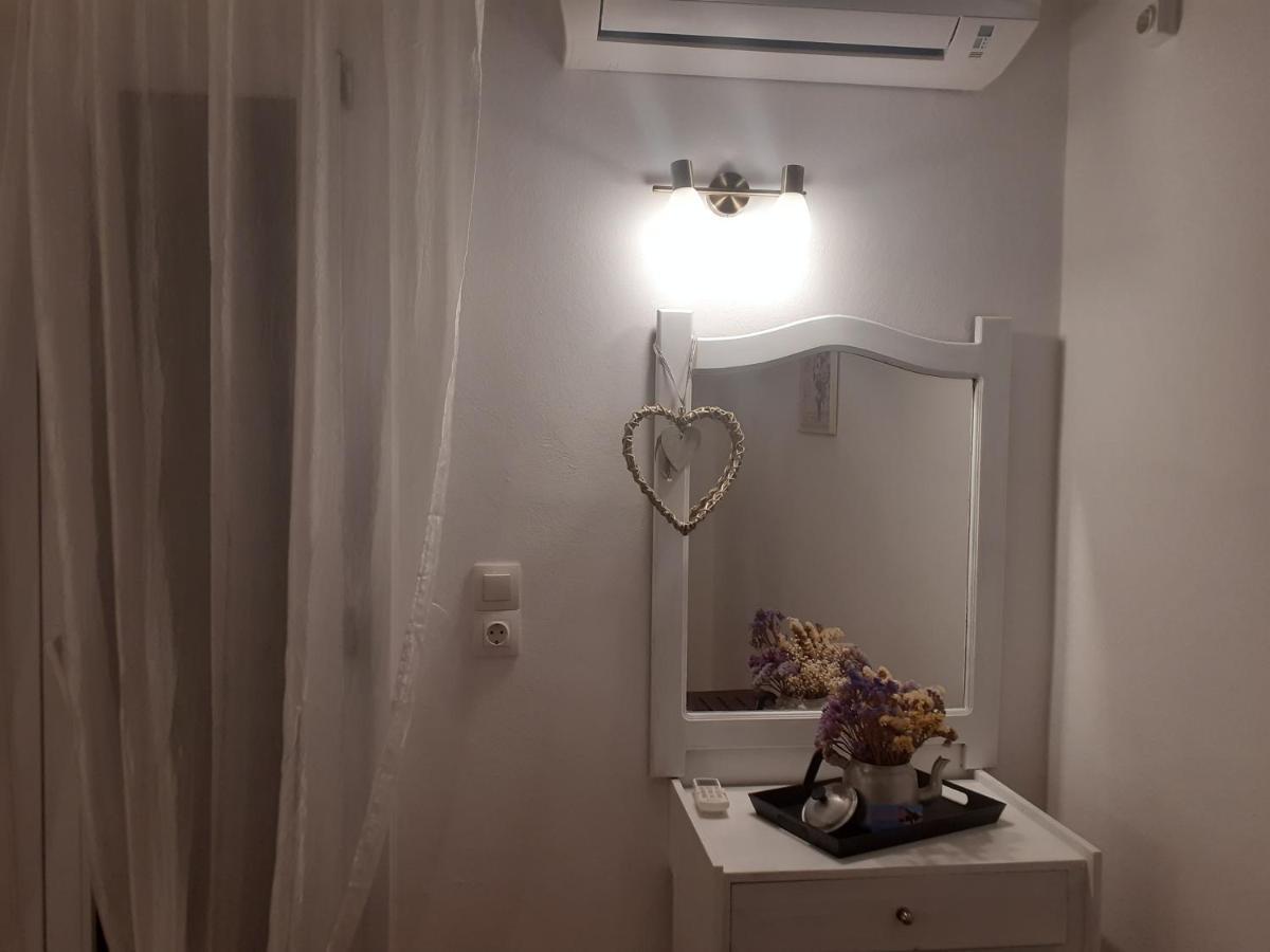 Marili Downstairs Apartments Roda  Luaran gambar