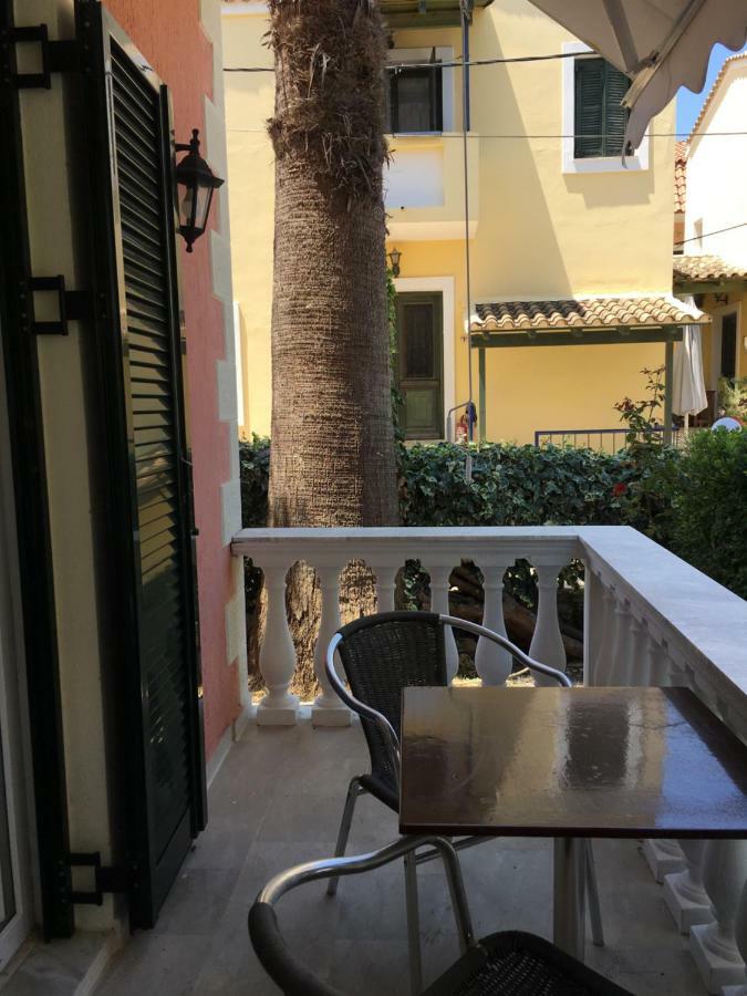 Marili Downstairs Apartments Roda  Luaran gambar